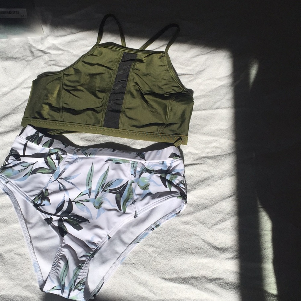 Green and White 2 Piece